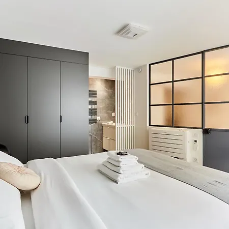 Renove & Clim 2ch 2sdb Tour Eiffel A Pied Párizs