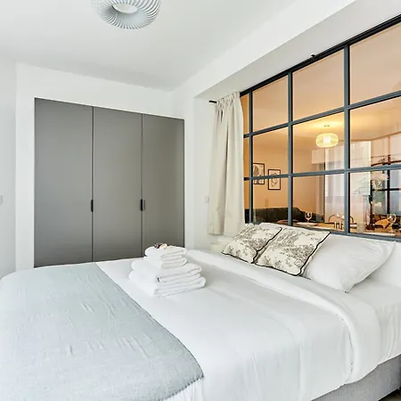 Renove & Clim 2ch 2sdb Tour Eiffel A Pied Apartman *